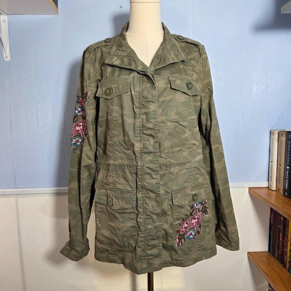 Ruff Hewn Large Classic Camo Pink Floral Embroidered Longsleeve Button Up Blouse